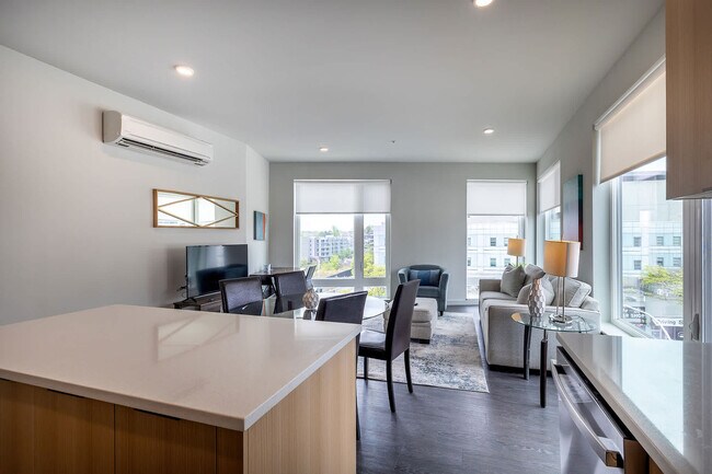 Building Photo - 51 South Broadway-SI FL5-ID1226758P