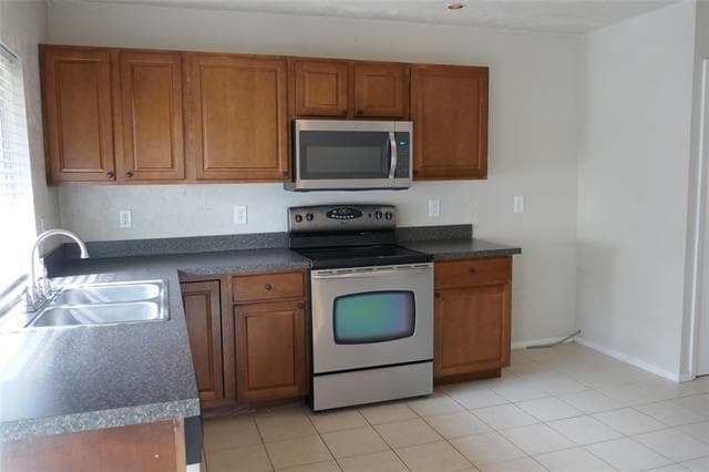 Building Photo - 2008 Meadfoot Rd