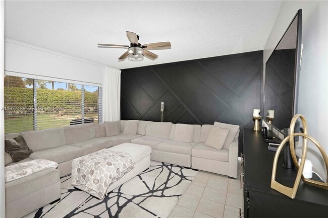 Building Photo - 2232 SW 120th Ave