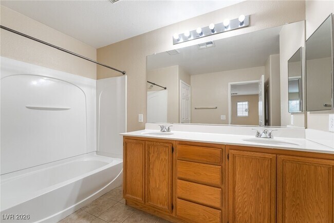 Building Photo - 124 La Padania Ave