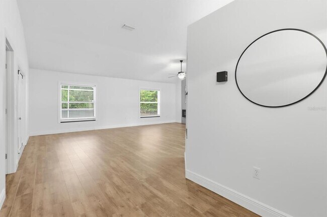 Building Photo - 4501 N Rushmore Loop