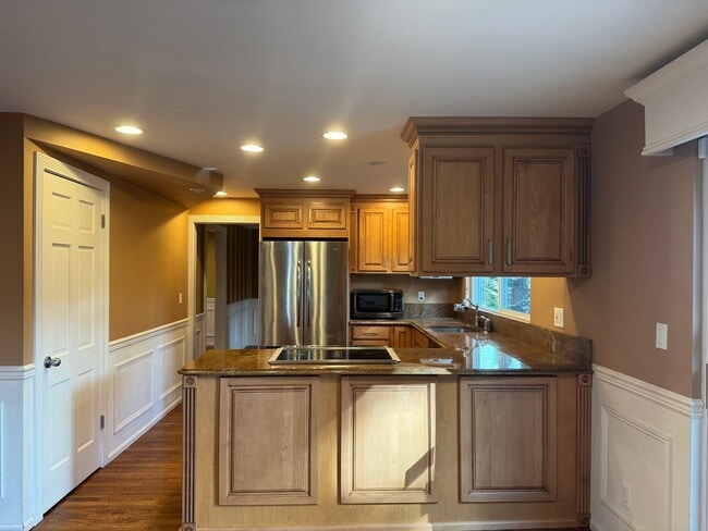Building Photo - Stunning Bellevue Home with Lush Gardens & Prime Location