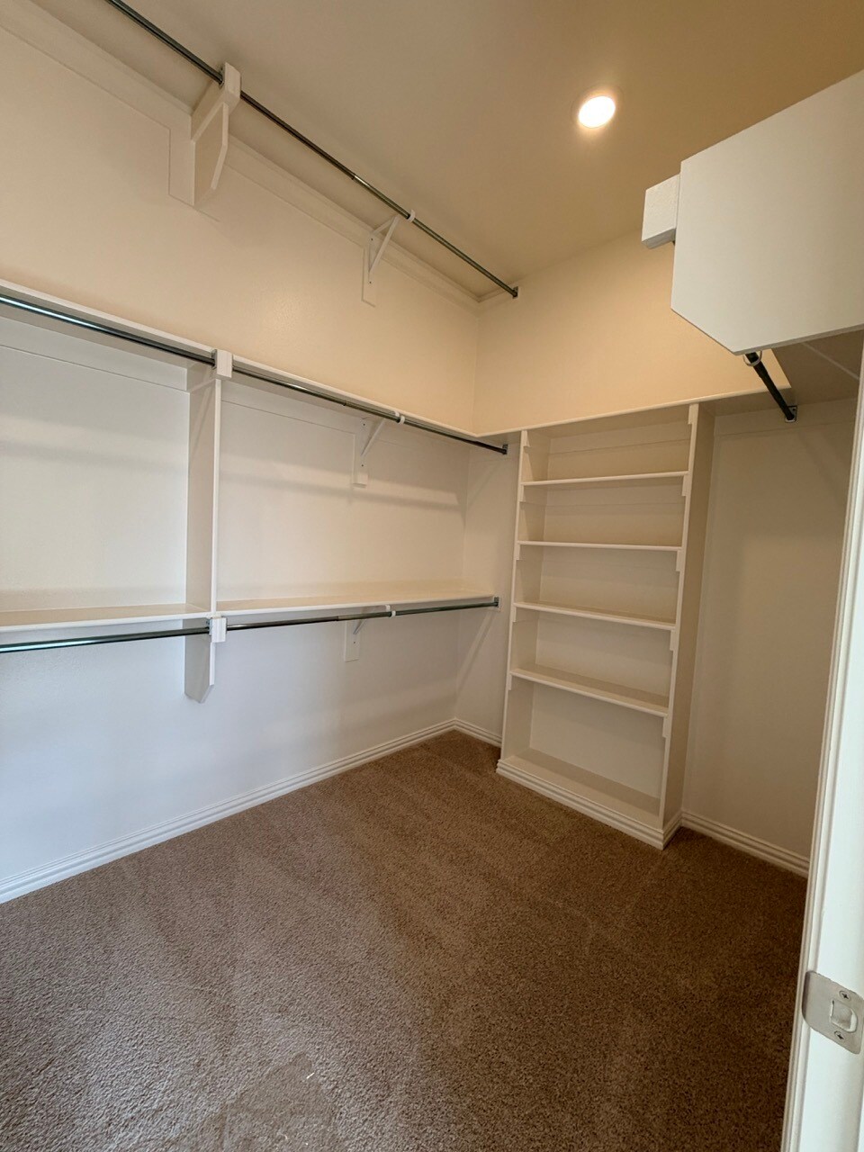 Master closet - 4809 Lunker St