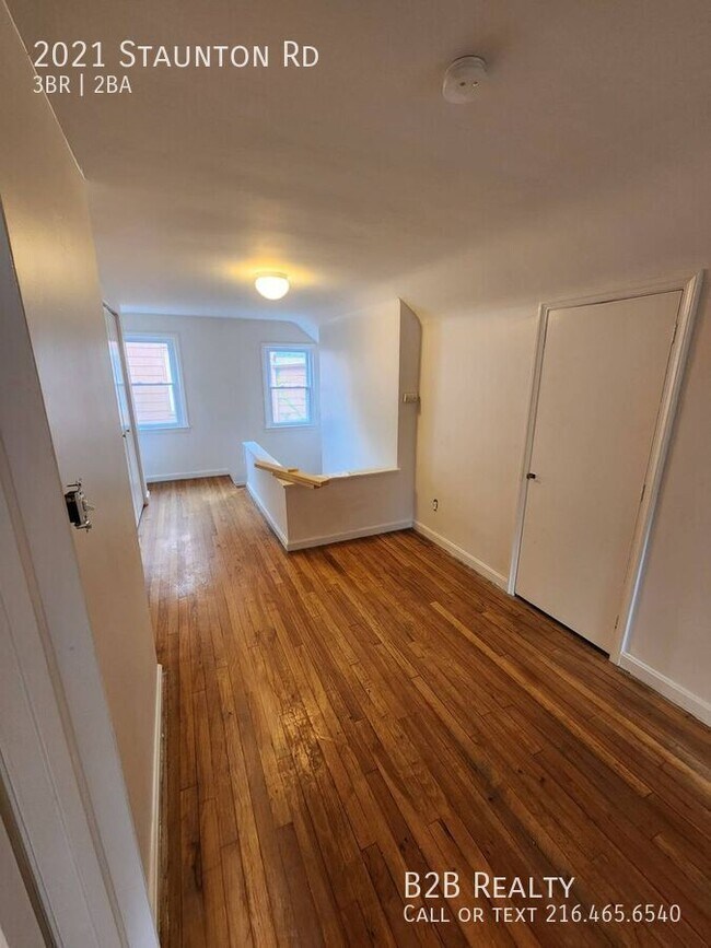 Building Photo - 2021 Staunton Rd