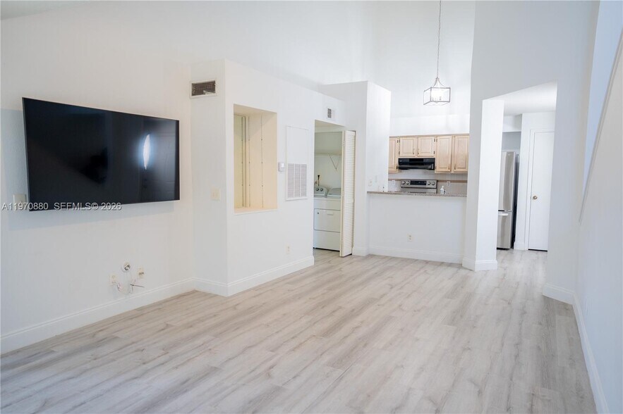 Building Photo - 1705 Palm Cove Blvd