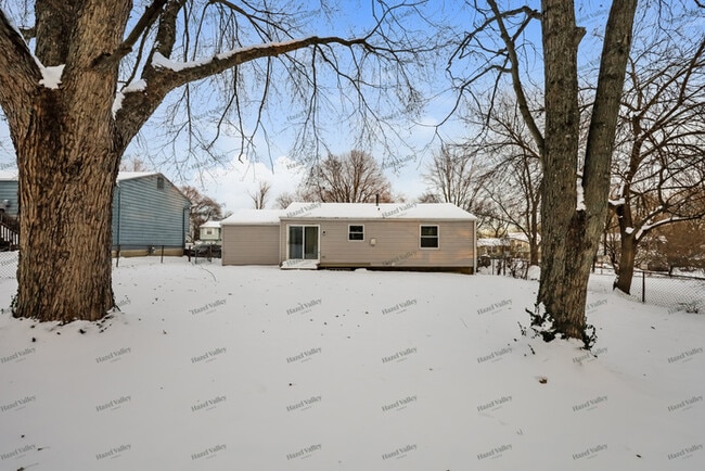 Building Photo - 10257 Chippenham Ct