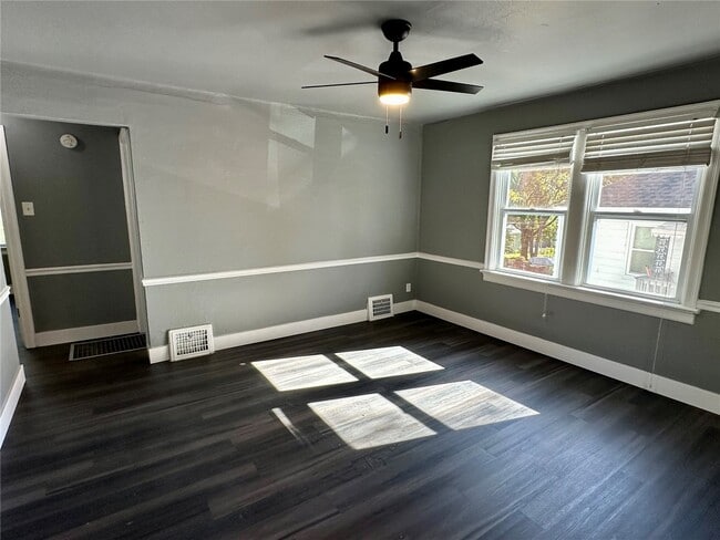 Building Photo - 7121 Lamont Dr