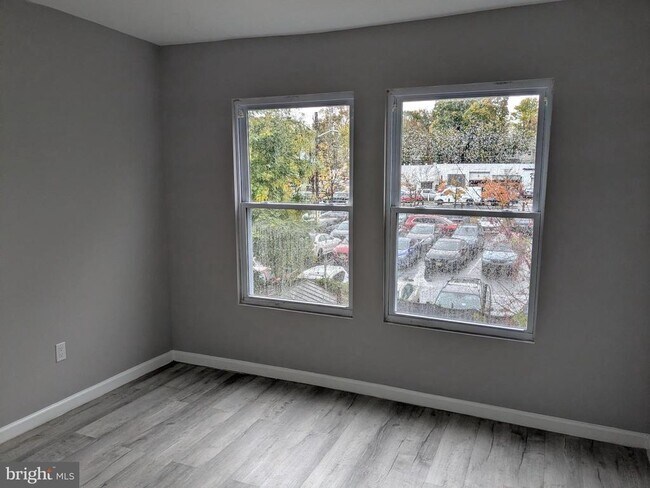 Building Photo - 178 W Hanover St