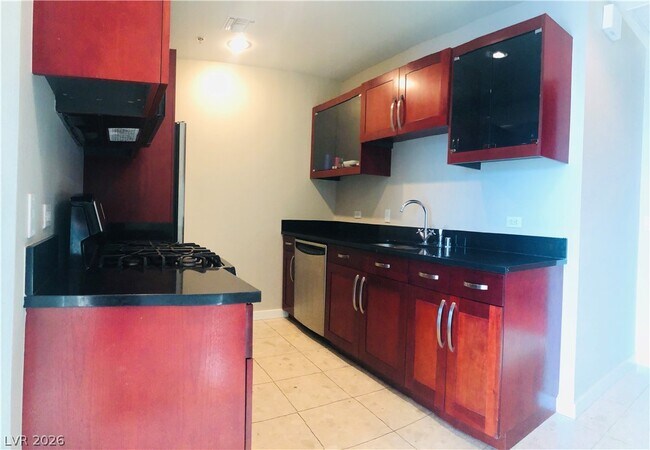 Building Photo - 4575 Dean Martin Dr