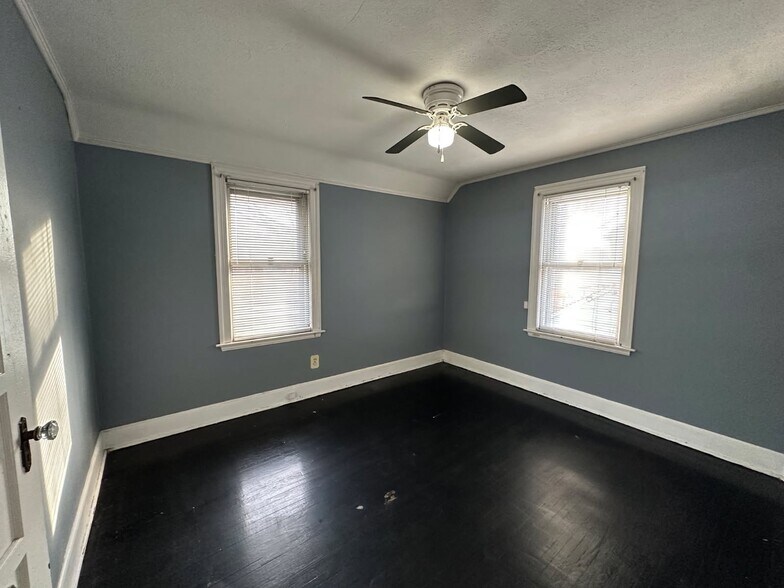 Building Photo - 610 Salisbury Rd