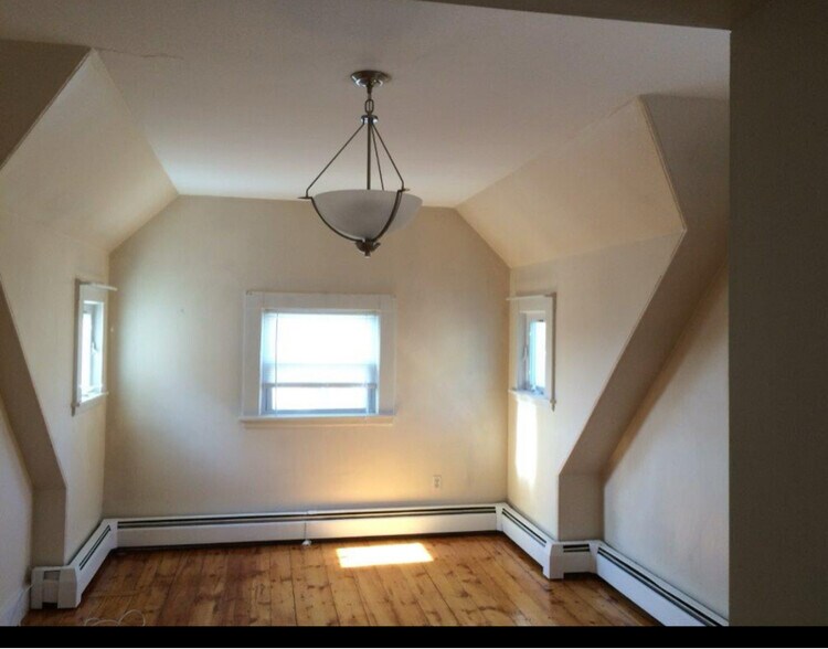 Building Photo - 38 Broadway