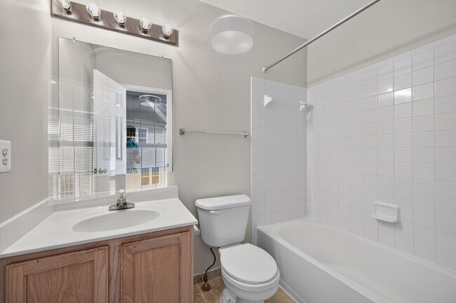 Building Photo - 13504 Hamlet Square Ct