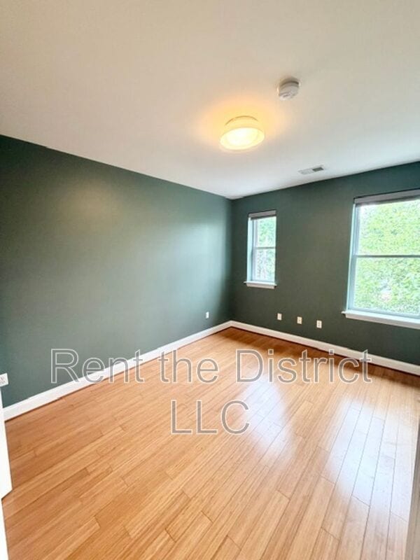 Building Photo - 3318 Sherman Ave NW