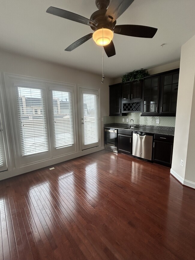 Building Photo - 617 Sprintsail Way