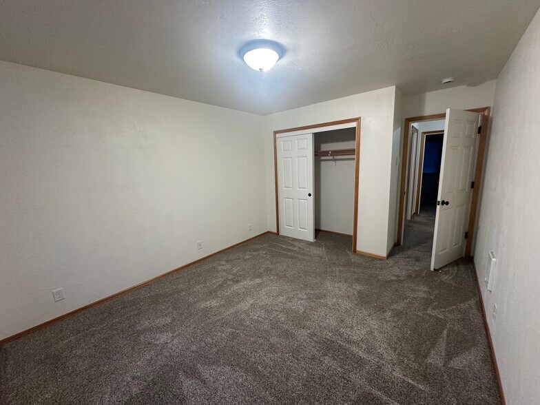 Building Photo - 1816 10th St