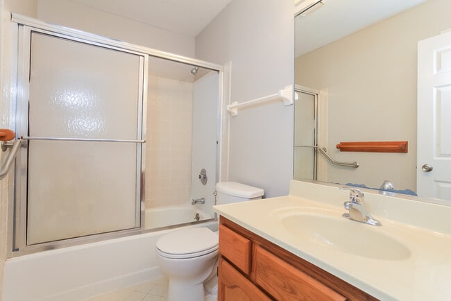 Building Photo - 3218 Vineyard Ct