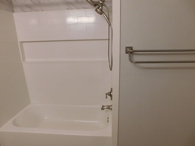 Building Photo - Gorgeous 3 bedroom condo with a 2 car garage! Tons of upgrades*Southwest*Gated community*