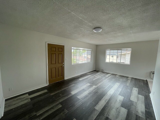 Building Photo - 6923 Ben Ave