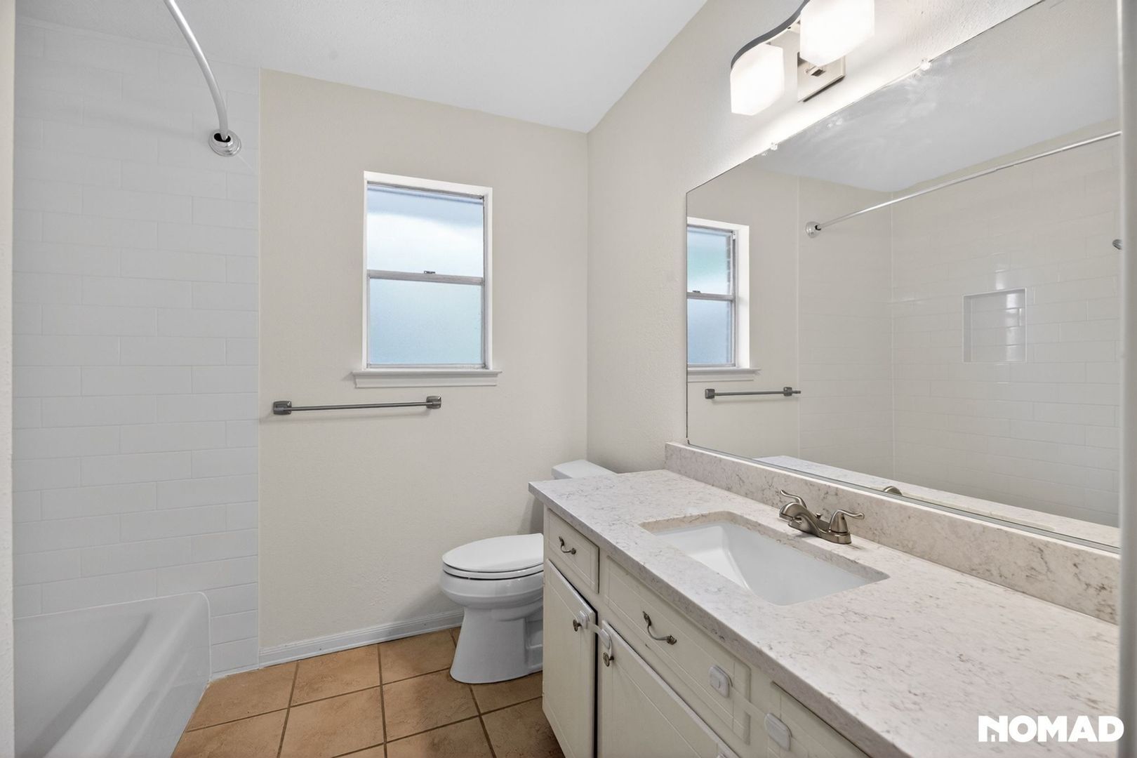 Building Photo - 2505 Briarwood Dr