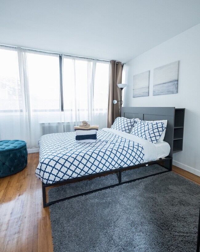 Building Photo - 328 E 74th St