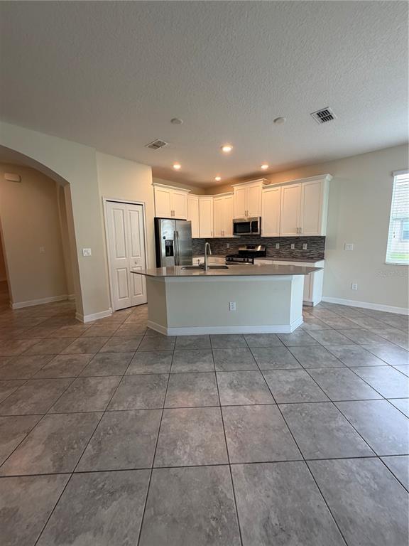 Building Photo - 15055 Driftwater Dr