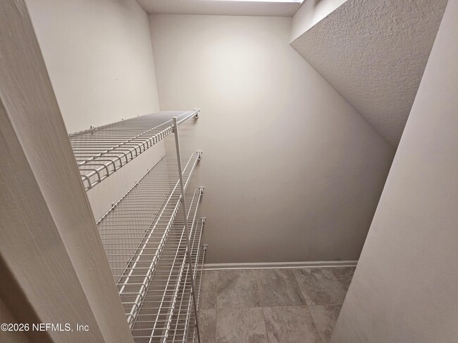 Building Photo - 144 Paradas Pl