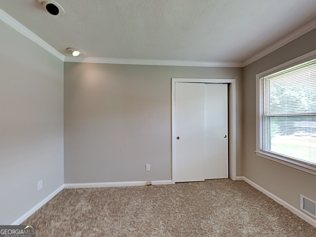 Building Photo - 3820 Tommy Dr
