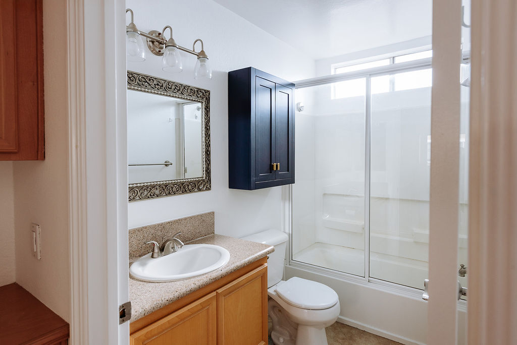 Bathroom - 3651 Jasmine Ave