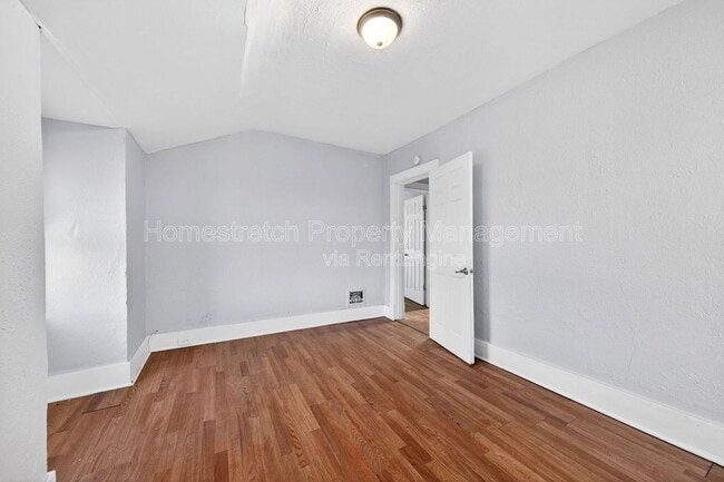 Building Photo - 4555 Ruskin Ave