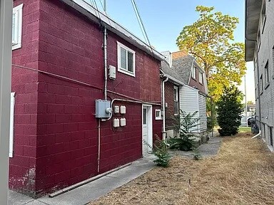 Building Photo - 355 E 500 N