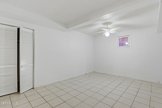 Building Photo - 2515 Arizona Ave