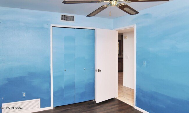 Building Photo - 4741 W Red Wolf Dr