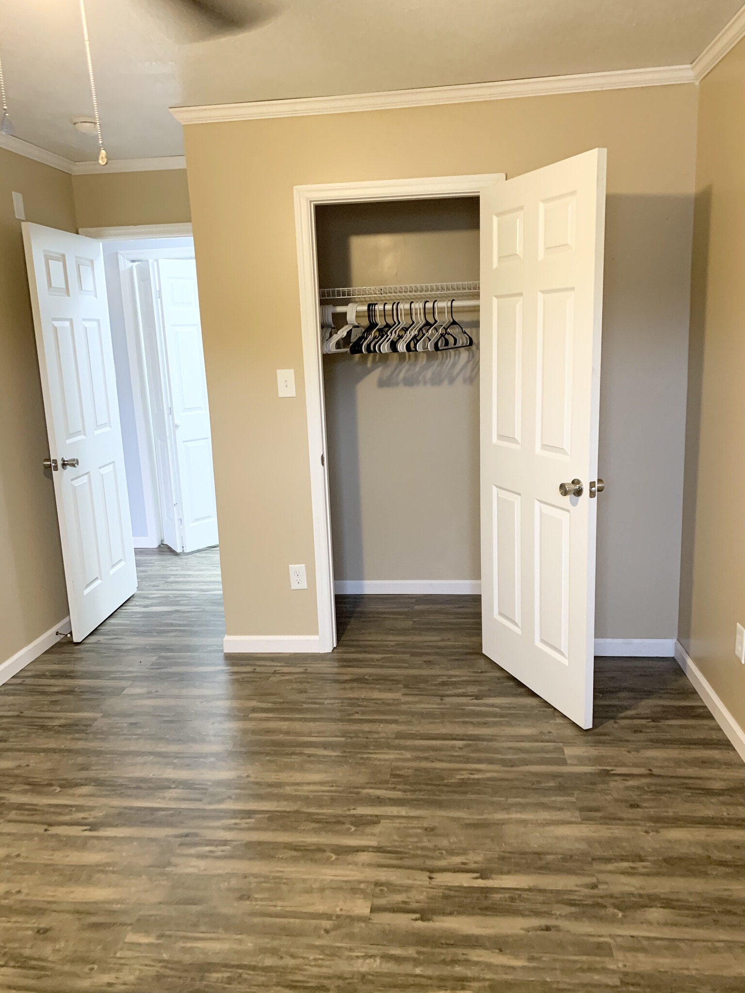 Building Photo - 5768 Aftonshire Dr