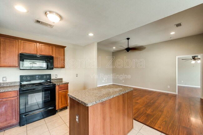 Building Photo - 517 Misty Mountain Dr