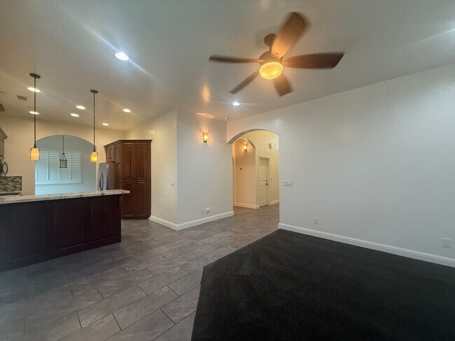 Building Photo - ***JUST REDUCED!!!*** 2-Bedroom, 2-bathroom single level home located in Country Club Villas in L...