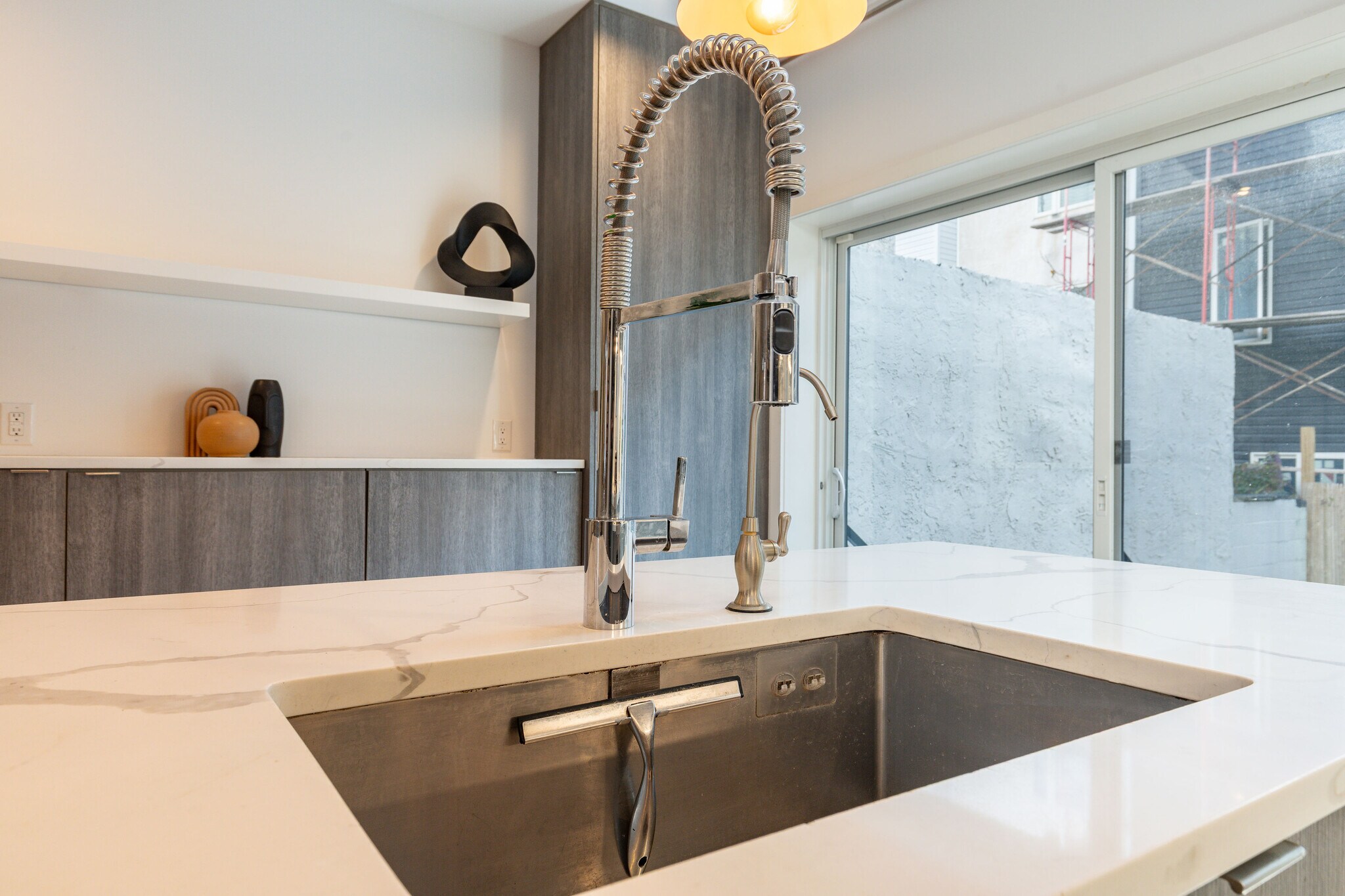 Building Photo - 2058 E Susquehanna Ave