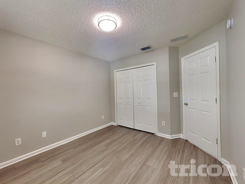 Building Photo - 5357 Whitecastle Ct