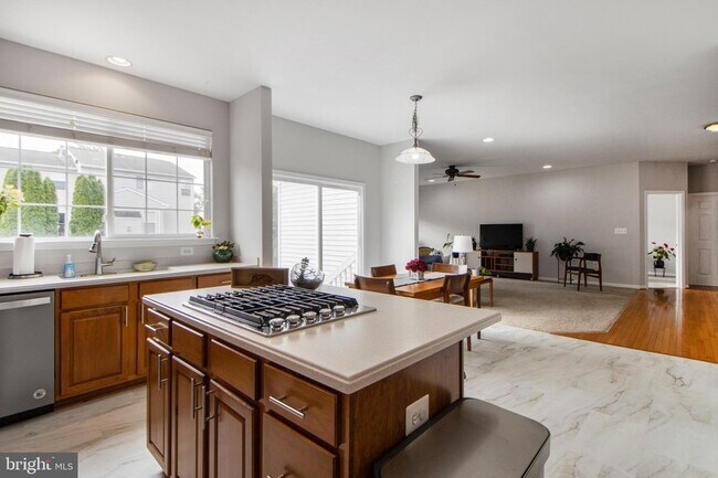 Building Photo - 115 Richard Dr SE