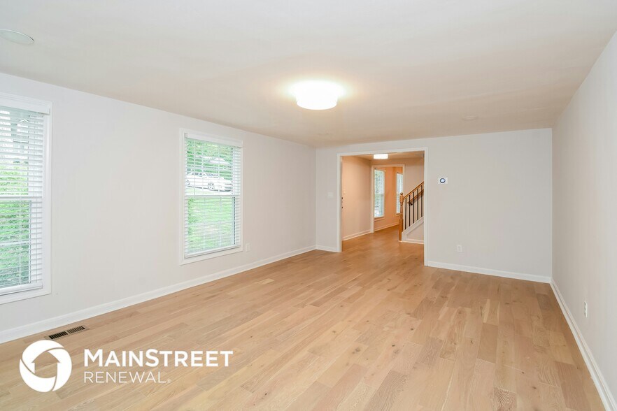 Building Photo - 234 Pinehurst Ln