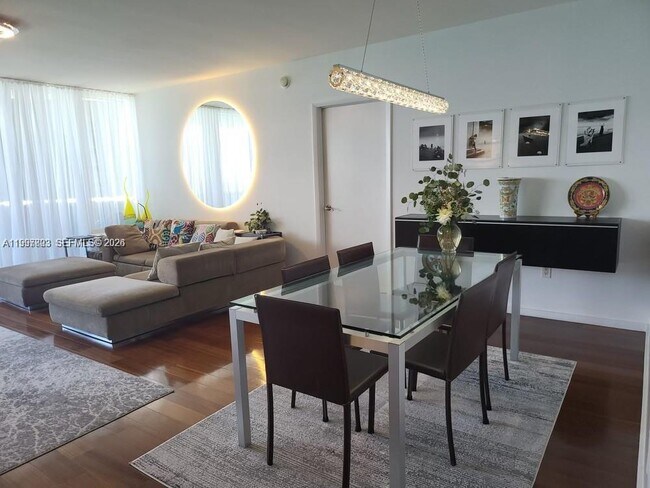 Building Photo - 17201 Collins Ave