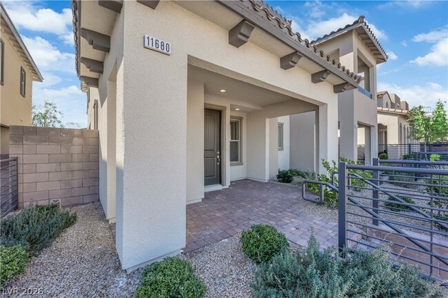 Building Photo - 11680 Hamilton Lk Ave