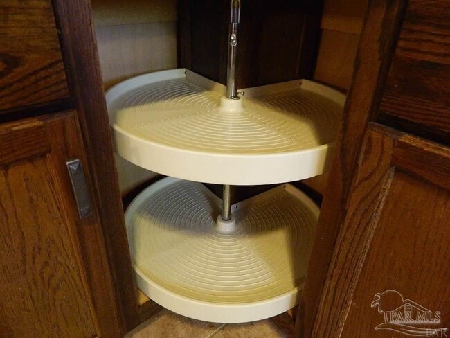 Building Photo - 212 Charleston Dr