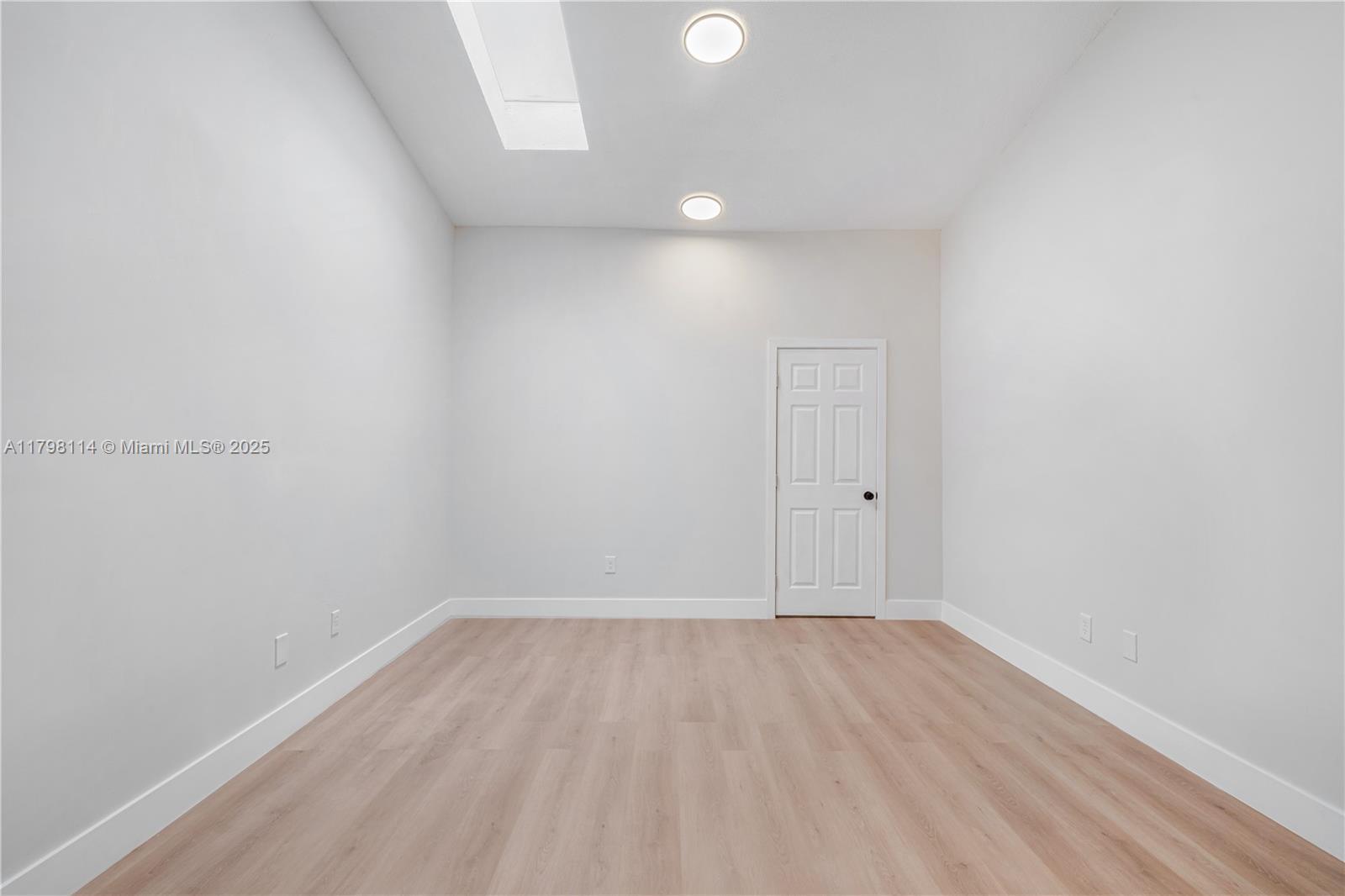 Building Photo - 14725 SW 107th Ter