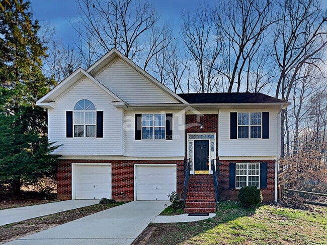Building Photo - 8111 Kingston Dr