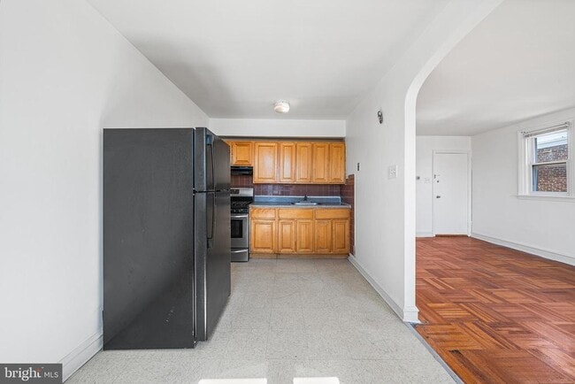 Building Photo - 1115 E Upsal St