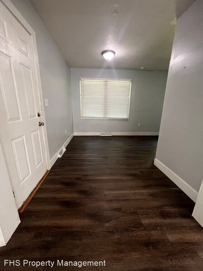Building Photo - 3 br, 1 bath House - 621 S Golden