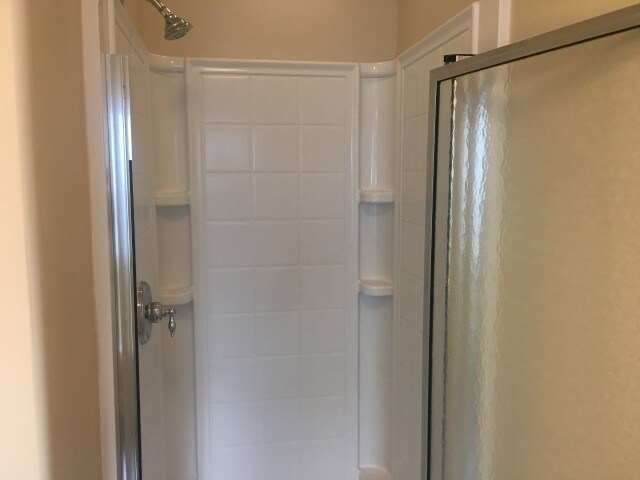 Building Photo - 132 Pine View Xing