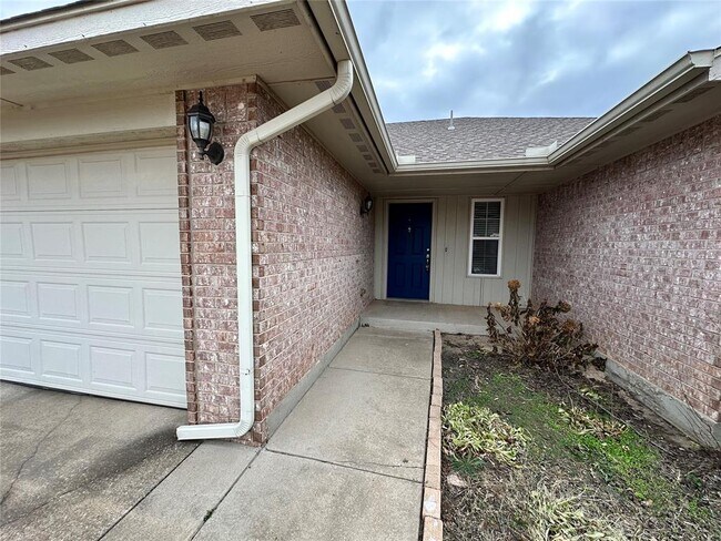 Building Photo - 6020 SE 86th St