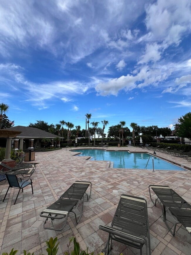 Building Photo - Now available! Ready-to-move-in condo in Sanford!