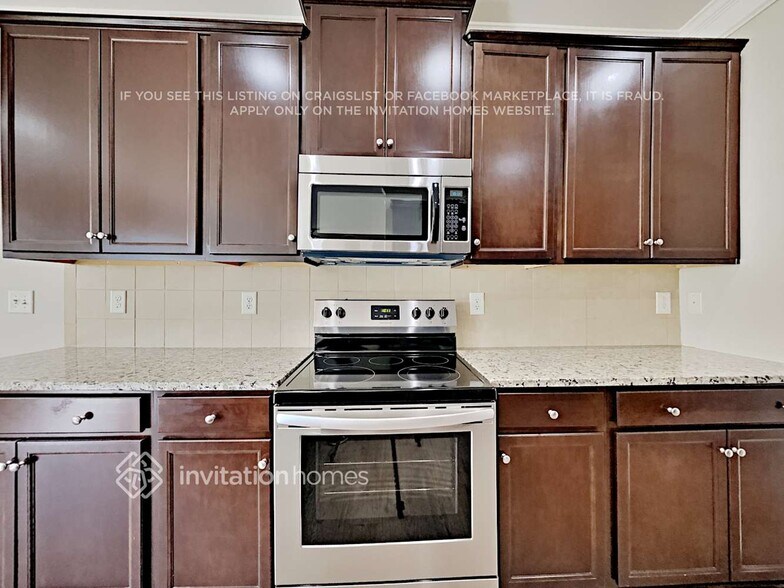 Building Photo - 856 Blind Brook Cir